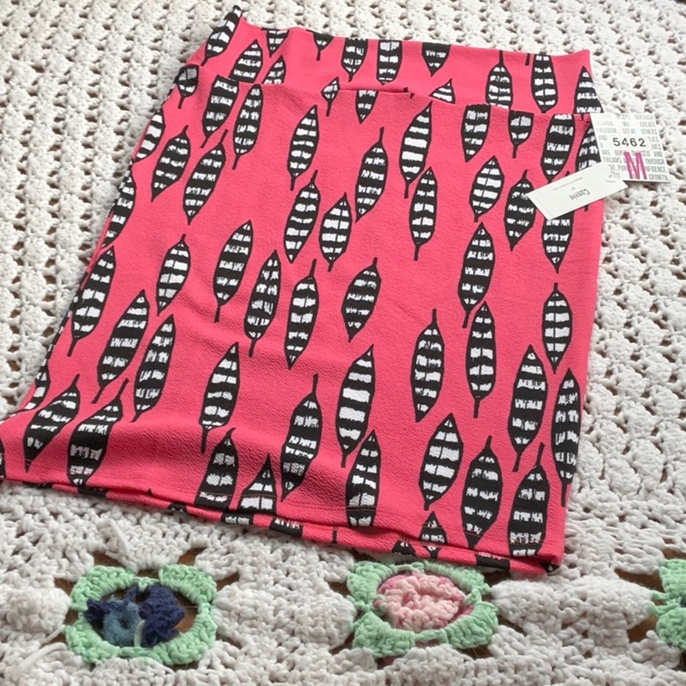 NWT lularoe Cassie skirt
